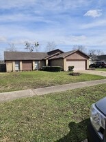 3923 Cedar Gardens Dr in Houston, TX - Building Photo