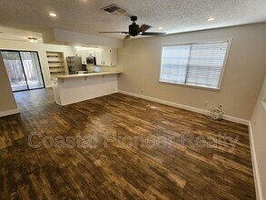 1003 Willow Pond Dr in Safety Harbor, FL - Building Photo - Building Photo