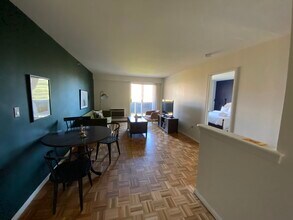 115 Freeman St, Unit #185 - 842 in Brookline, MA - Building Photo - Building Photo