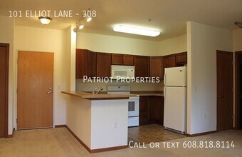 101 Elliott Ln, Unit 308 in Oregon, WI - Building Photo - Building Photo