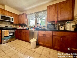 17 Stratton Ter, Unit 5-Bed 1-bathU3n2 Waltham in Waltham, MA - Foto de edificio - Building Photo