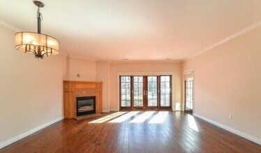 918 W Huron St in Ann Arbor, MI - Building Photo - Building Photo