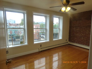 3845 Hamilton St, Unit 3 in Philadelphia, PA - Foto de edificio - Building Photo