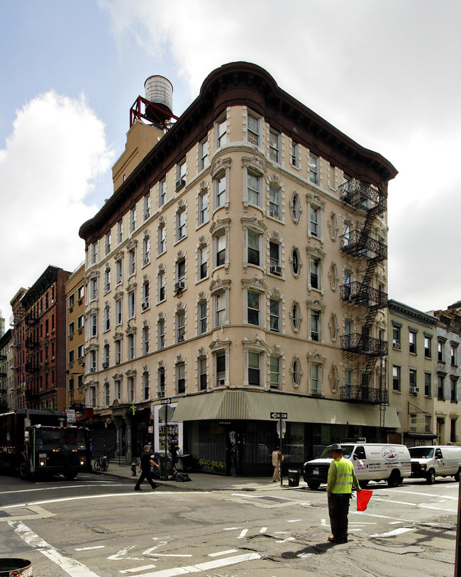 132-134 Ludlow St