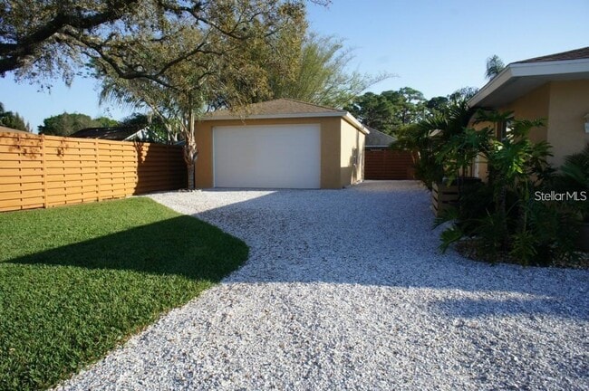 2704 Marlette St in Sarasota, FL - Building Photo - Building Photo