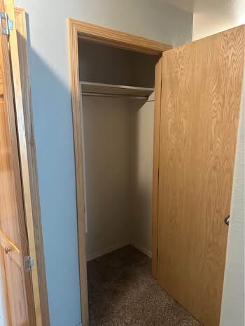 803 E Riggs St in East Helena, MT - Foto de edificio