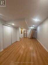 1647 Beard Dr in Milton, ON - Building Photo - Building Photo