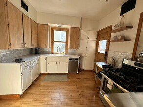 123 W 35th St in Minneapolis, MN - Building Photo - Building Photo