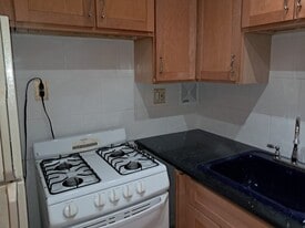 3225 Grace Ave in Bronx, NY - Building Photo