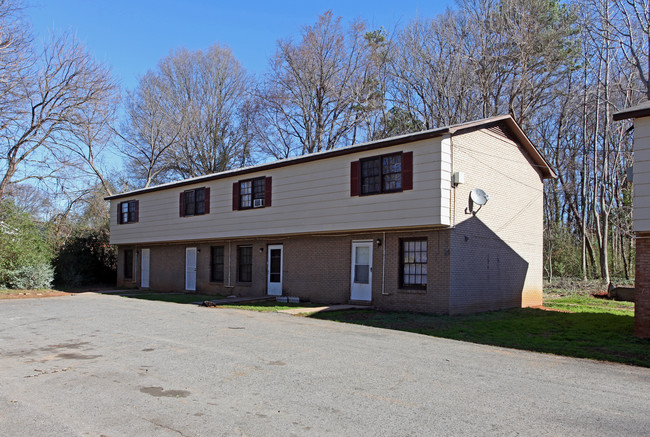 2608-2614 Hemphill St in Charlotte, NC - Building Photo - Building Photo