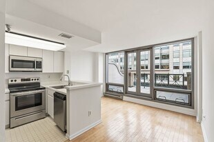 701 Pennsylvania Ave NW in Washington, DC - Building Photo