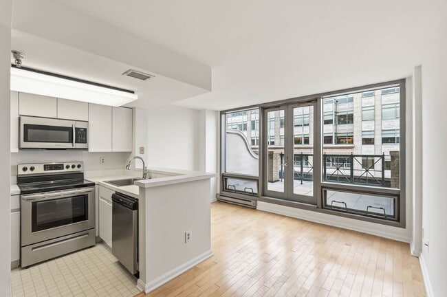 property at 701 Pennsylvania Ave NW