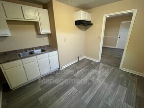 163 W McKellar Ave in Memphis, TN - Building Photo - Building Photo