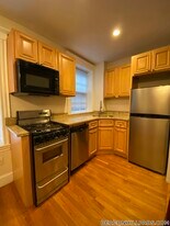 16 Cedar Ln Way, Unit 1 in Boston, MA - Building Photo