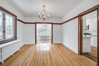 105 Hillsdale Ave W in Toronto, ON - Building Photo - Building Photo