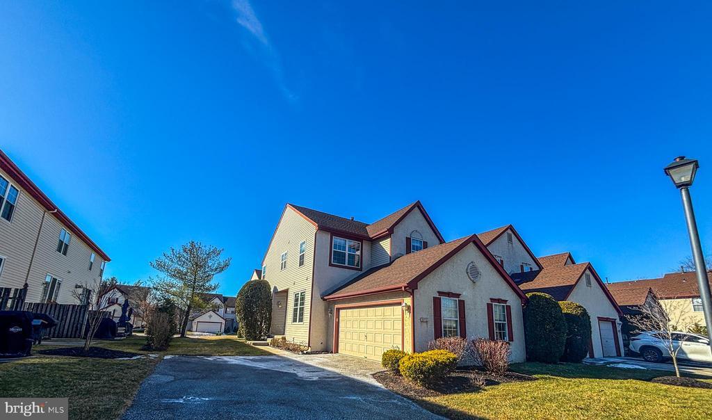 1071 Chanticleer in Cherry Hill Township, NJ - Building Photo