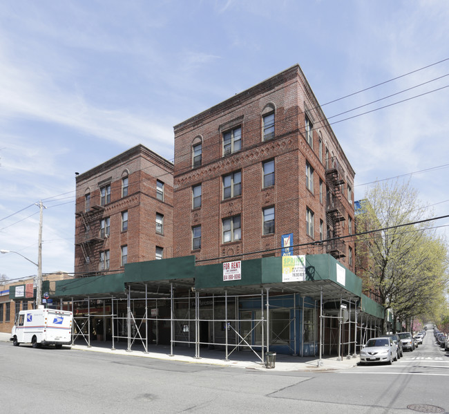 Woodlawn Apartment Homes in Bronx, NY - Building Photo - Primary Photo