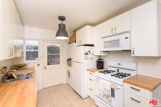 11421 Burnham St in Los Angeles, CA - Building Photo - Building Photo