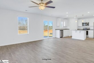6035 Willutuck Dr in Boiling Springs, SC - Foto de edificio - Building Photo