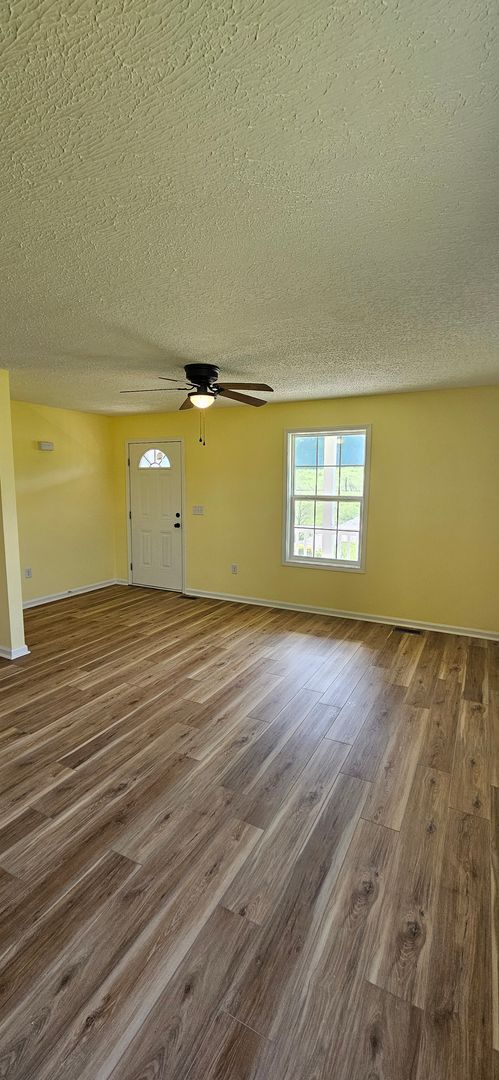 225 Jack Hunt Rd in Tompkinsville, KY - Building Photo - Building Photo