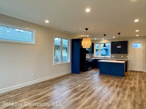 4808 SE Franklin St in Portland, OR - Foto de edificio - Building Photo