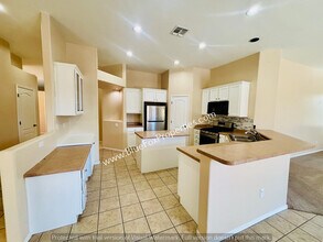 6505 W Knoll Pines Way in Tucson, AZ - Building Photo - Building Photo