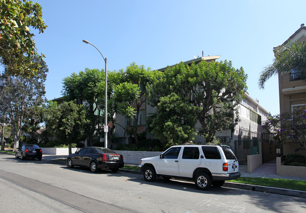 1734 S Westgate Ave in Los Angeles, CA - Foto de edificio