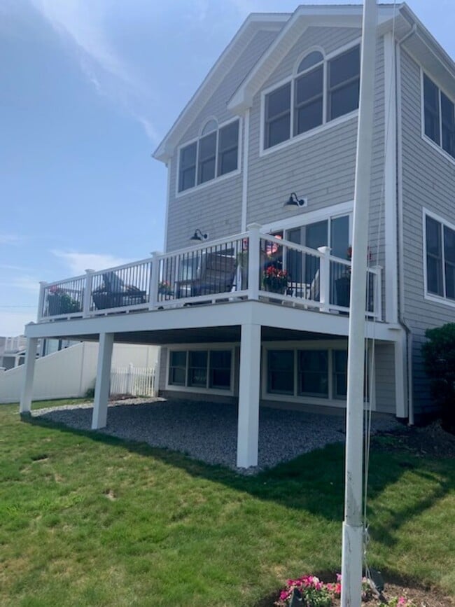 4 Tidewater Rd in Narragansett, RI - Building Photo - Building Photo