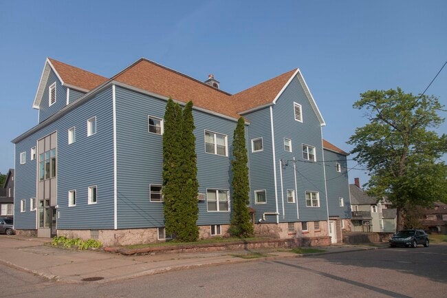 223 W Ridge St, Unit #4B