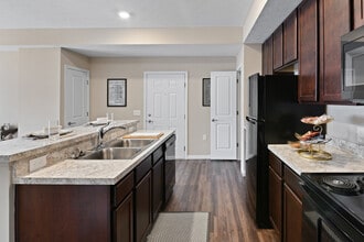Winchester Reserve Apartments in Canal Winchester, OH - Foto de edificio - Building Photo