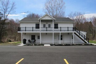 2845 NY-9G in Rhinebeck, NY - Building Photo