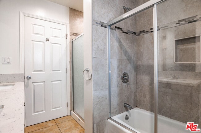 1112 Ocean Park Blvd in Santa Monica, CA - Building Photo - Building Photo