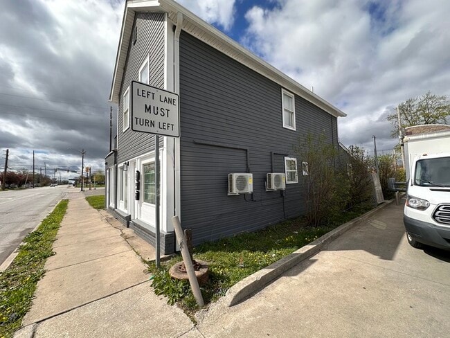 2948 Shelby St in Indianapolis, IN - Building Photo - Building Photo