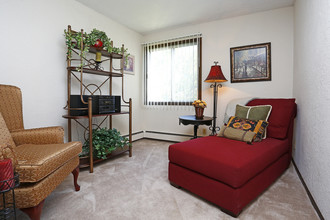 North Village Apartments in St. Cloud, MN - Building Photo - Interior Photo