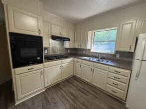 484 Everett Ave in Stephenville, TX - Building Photo - Building Photo