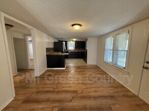 209 W Magnolia St in Coweta, OK - Building Photo - Building Photo