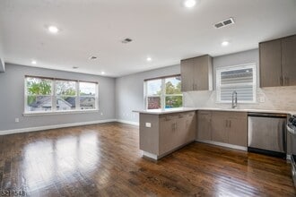 414 S 16th St in Newark, NJ - Building Photo - Building Photo