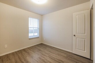 2723 Bouvardia Wy in Houston, TX - Foto de edificio - Building Photo