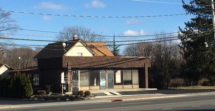 525 Rt-112 in Port Jefferson Station, NY - Building Photo - Building Photo