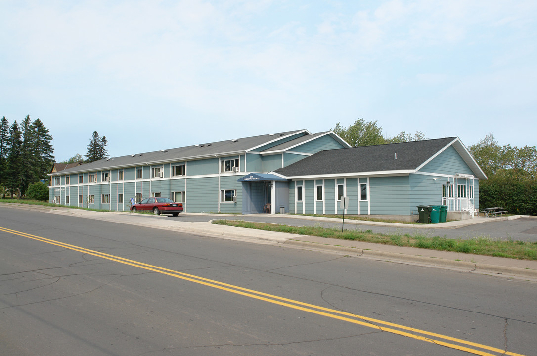 Lakeland Shores Apartments in Duluth, MN - Foto de edificio