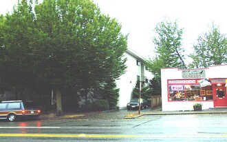 9011 35th Ave SW in Seattle, WA - Building Photo