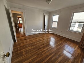 237 Corey Rd, Unit P in Boston, MA - Building Photo - Building Photo