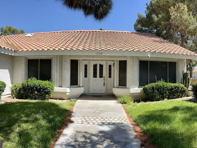 1740 Camara Dr in Las Vegas, NV - Building Photo - Building Photo