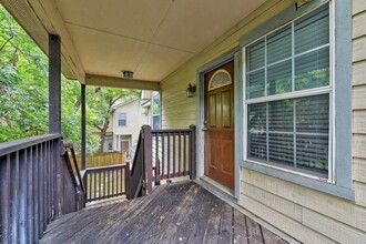 106 E 46th St in Austin, TX - Building Photo - Building Photo