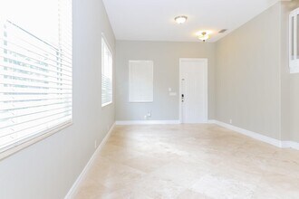 1073 Grove Park Cir in Boynton Beach, FL - Building Photo - Building Photo