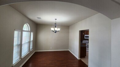 1311 El Matorral in San Antonio, TX - Building Photo - Building Photo