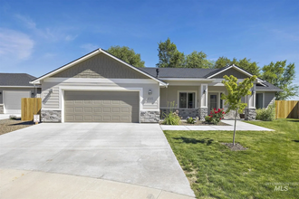 4515 Autumn Leaf Ave in Caldwell, ID - Building Photo - Building Photo