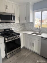37 Irving St in Carteret, NJ - Building Photo - Building Photo