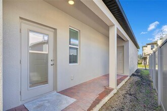 12063 Walmsley Aly in Winter Garden, FL - Building Photo - Building Photo
