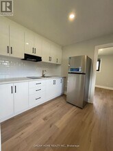 49 Ladner Dr in Toronto, ON - Building Photo - Building Photo